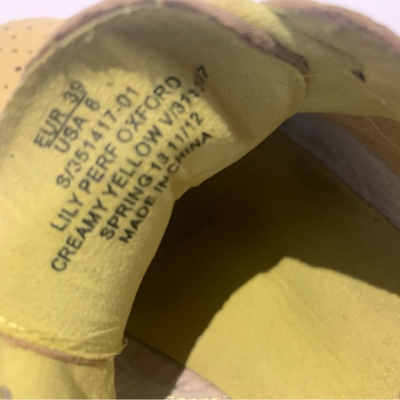 Lily Perf Oxfords in Creamy Yellow by GAP. US 8.5 - Picture 7 of 7